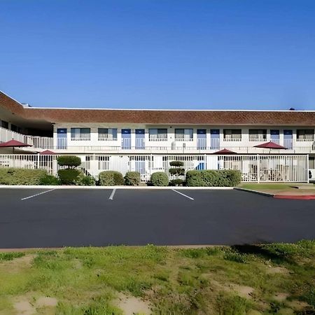 Motel 6-Turlock, CA Buitenkant foto
