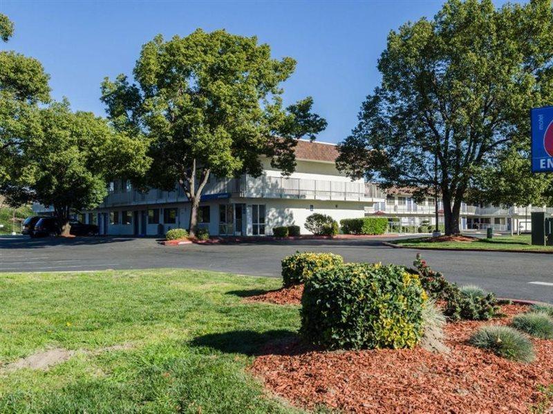 Motel 6-Turlock, CA Buitenkant foto