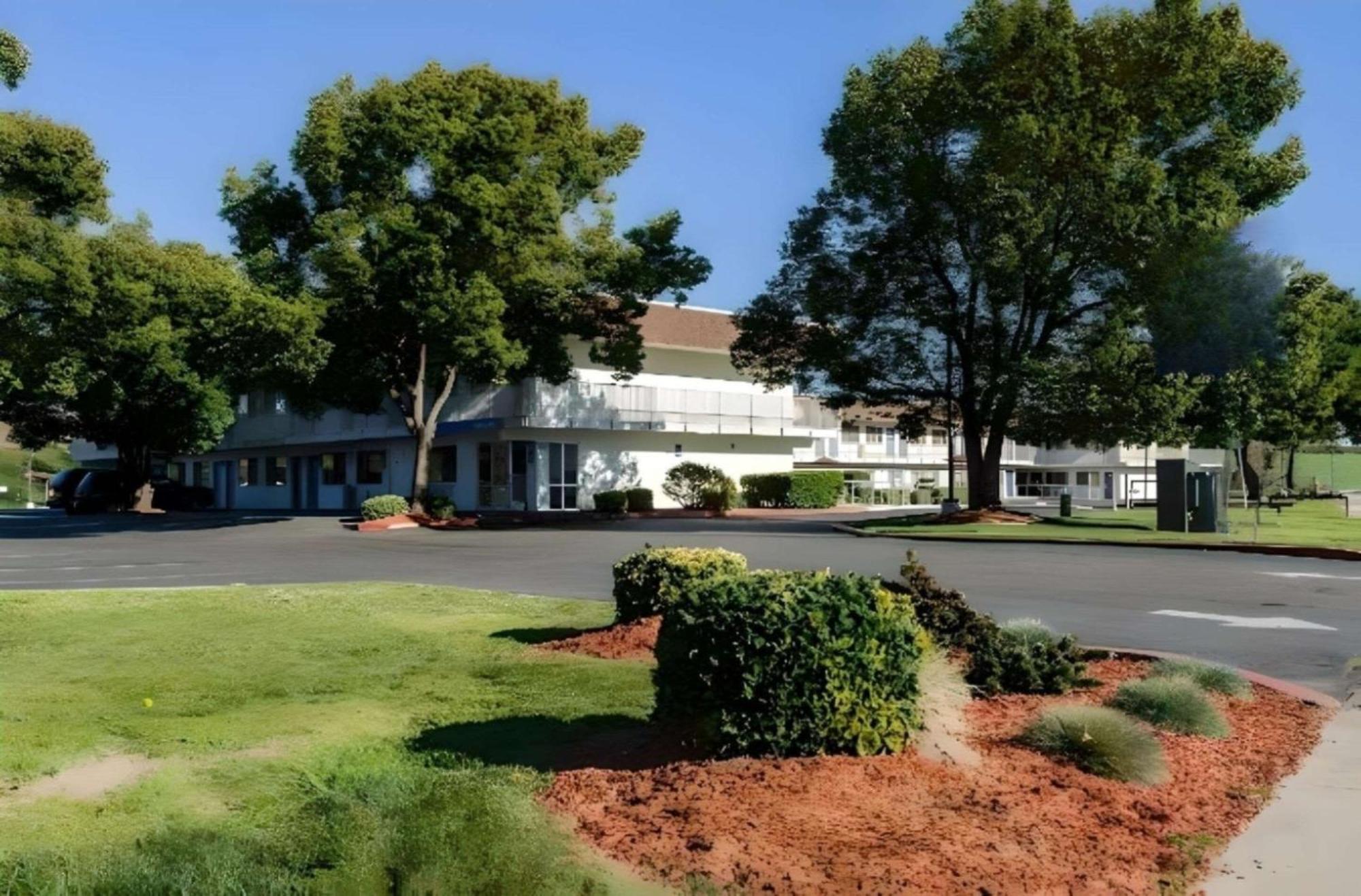 Motel 6-Turlock, CA Buitenkant foto