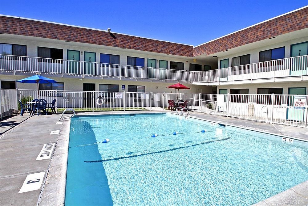 Motel 6-Turlock, CA Buitenkant foto